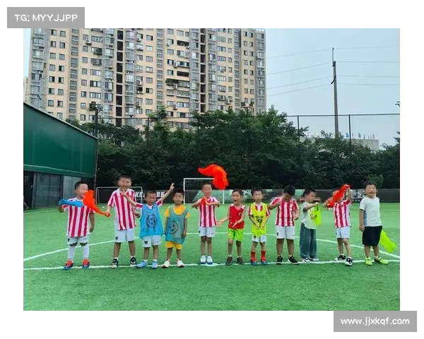 从小热爱头球的我如何在足球场上实现自我突破与成长 从小热爱头球的我如何在足球场上实现自我突破与成长